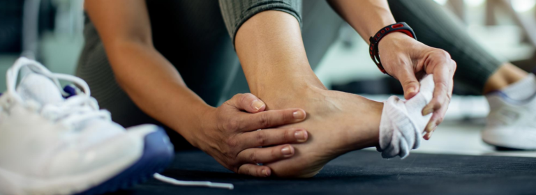 Gout: Symptoms, diagnosis, and home treatment 