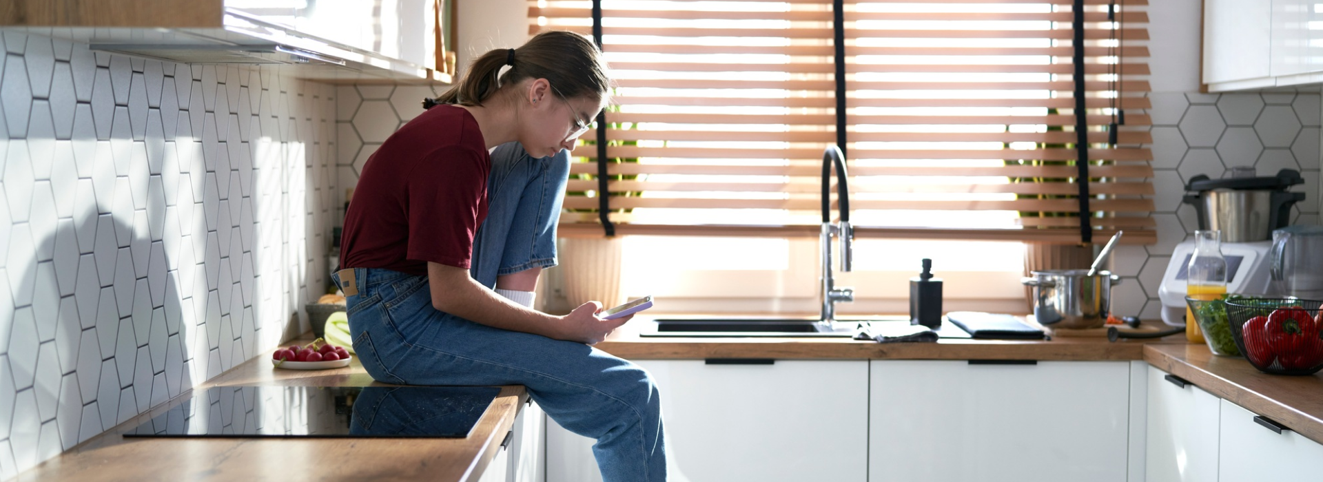 How can I help someone having a mental health crisis