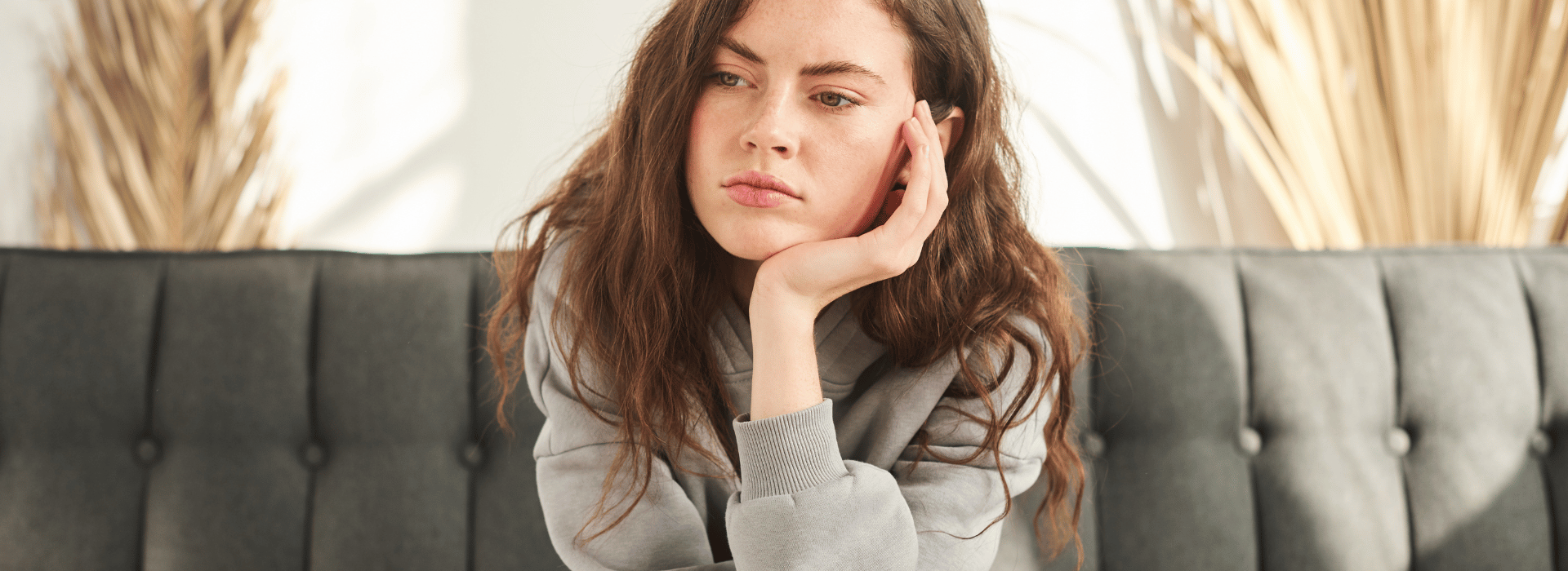 How to deal with negative thoughts: Trusted guide by therapists